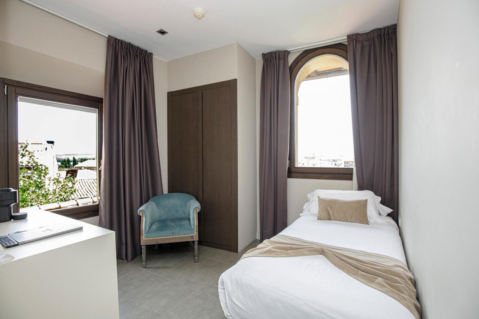 Les Clarisses Boutique Hotel Vic Exterior photo