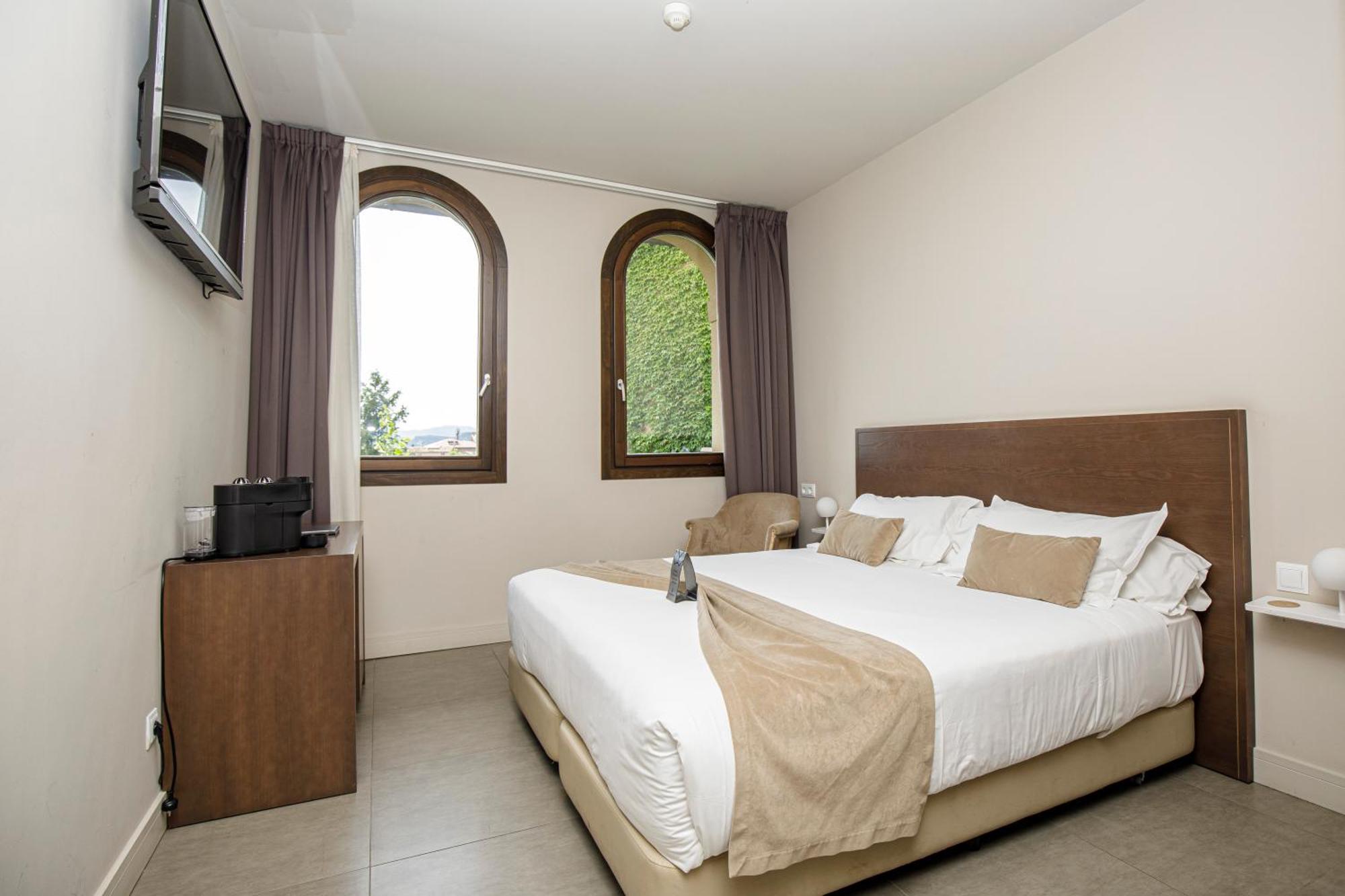 Les Clarisses Boutique Hotel Vic Exterior photo