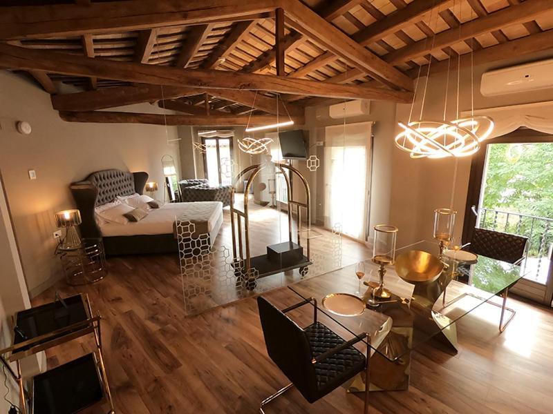 Les Clarisses Boutique Hotel Vic Exterior photo