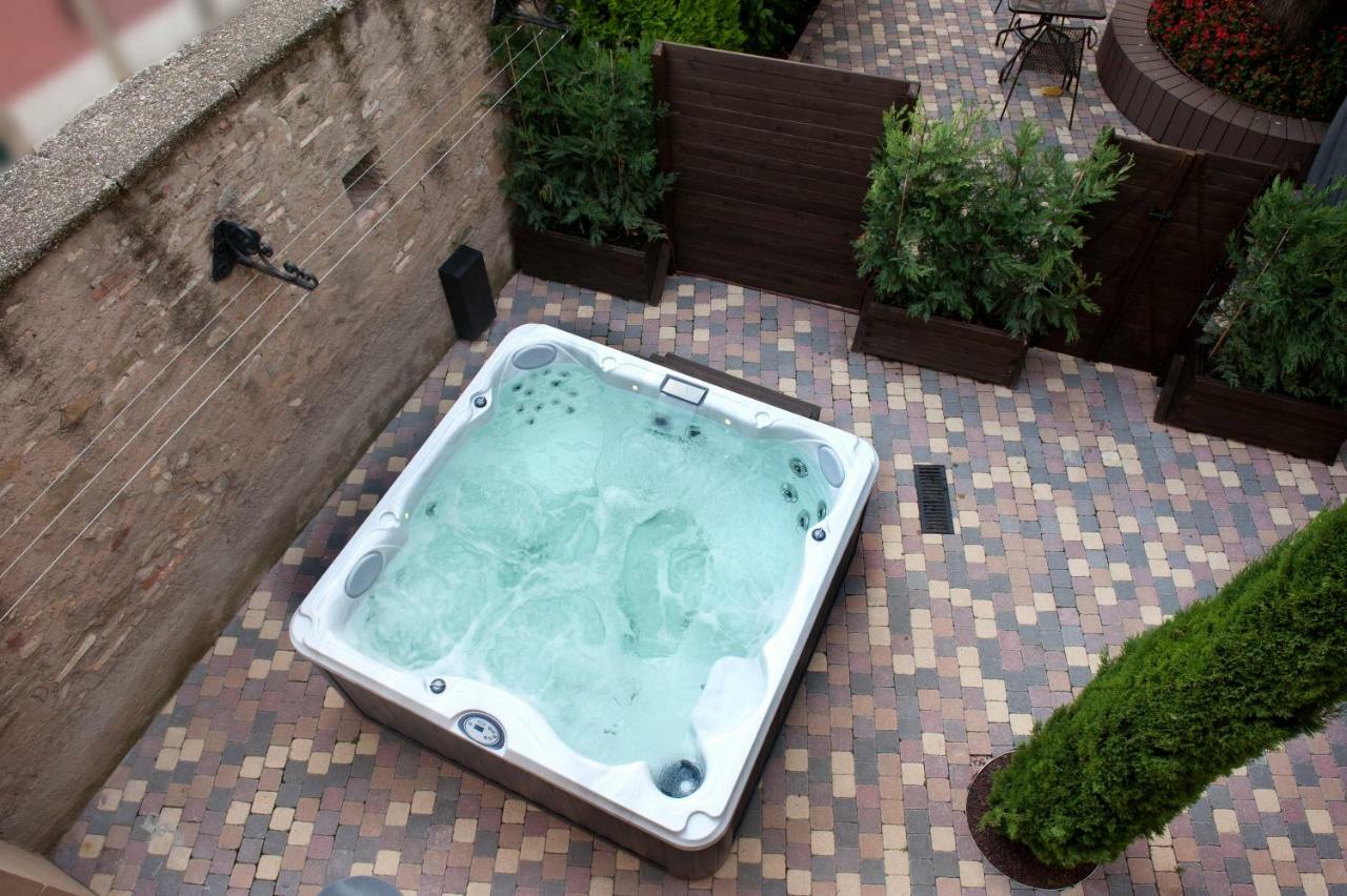 Les Clarisses Boutique Hotel Vic Exterior photo